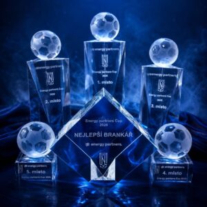 Skleněné poháry pro Energy Partners Cup 2026 připravené pro vítěze a nejlepšího brankáře turnaje U8